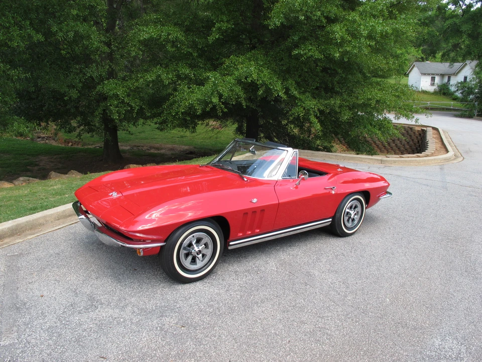 1965 Chevrolet Corvette C2 - Image 3 of 31