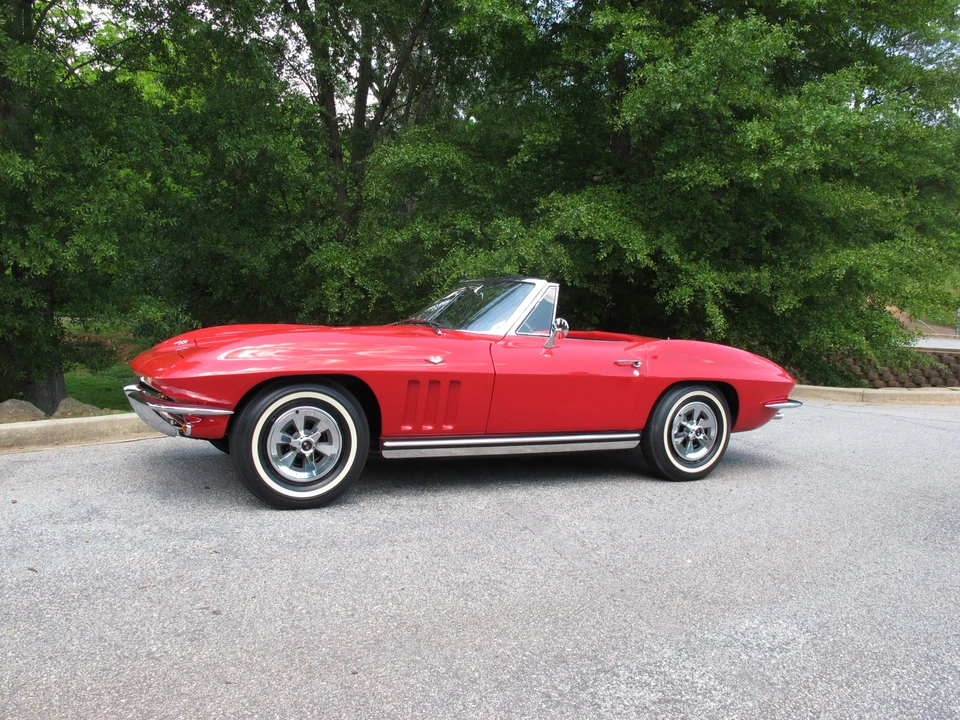 1965 Chevrolet Corvette C2 - Image 2 of 31
