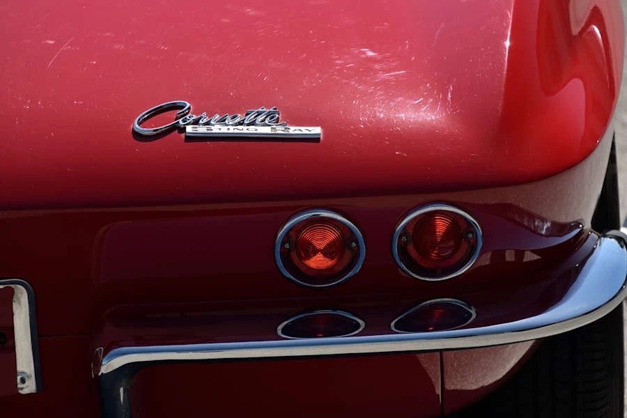 1965 Chevrolet Corvette C2 - Image 16 of 31
