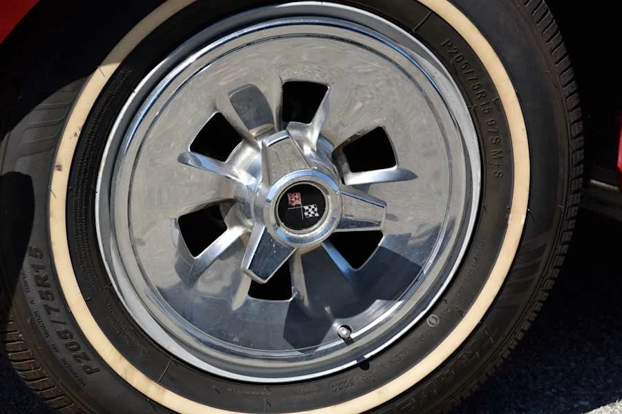 1965 Chevrolet Corvette C2 - Image 25 of 31