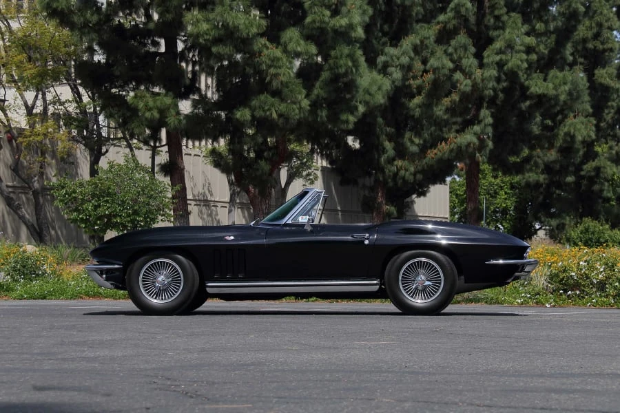 1965 Chevrolet Corvette C2 - Image 2 of 31