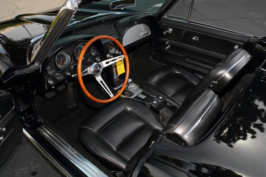 1965 Chevrolet Corvette C2 - Image 24 of 31