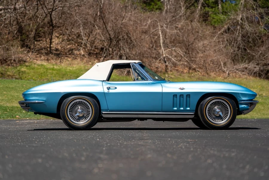 1965 Chevrolet Corvette C2 - Image 27 of 31