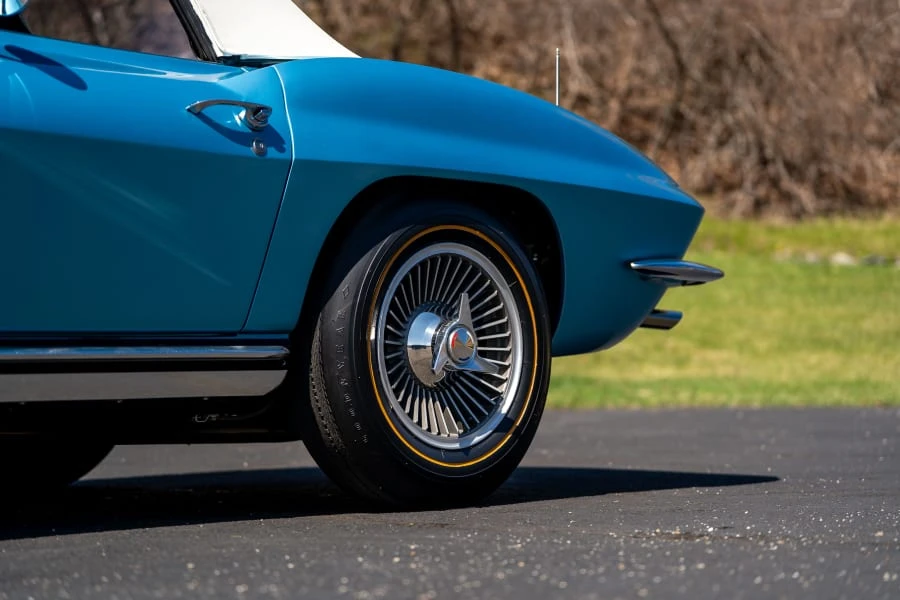 1965 Chevrolet Corvette C2 - Image 30 of 31