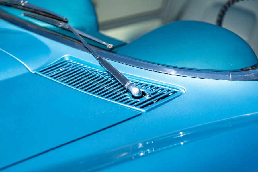 1965 Chevrolet Corvette C2 - Image 8 of 31