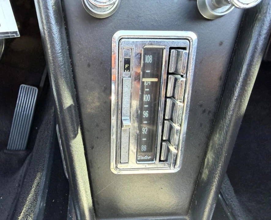 1965 Chevrolet Corvette C2 - Image 18 of 26