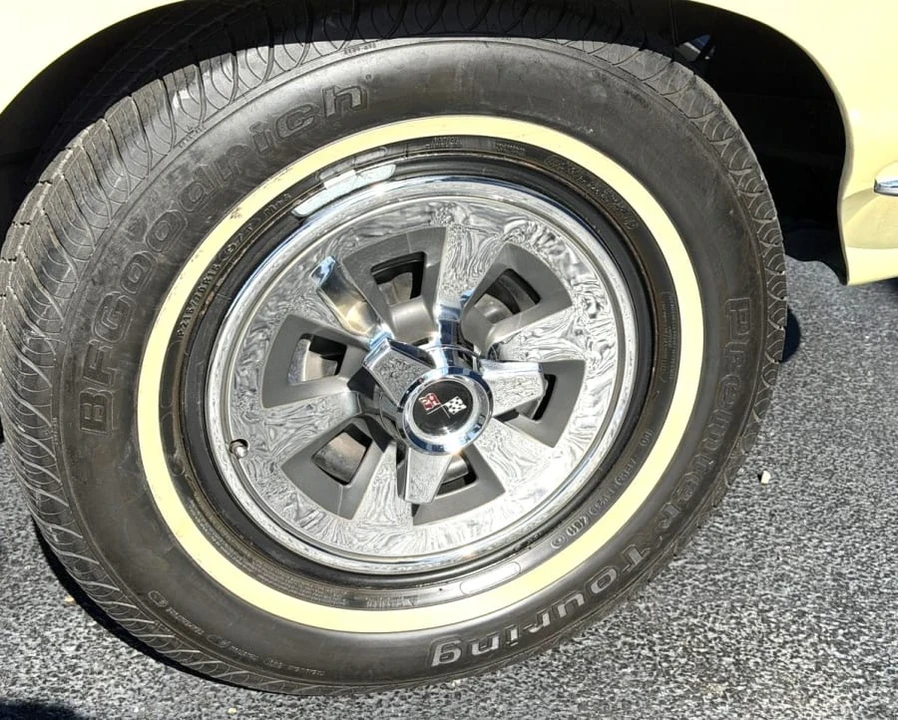 1965 Chevrolet Corvette C2 - Image 13 of 26