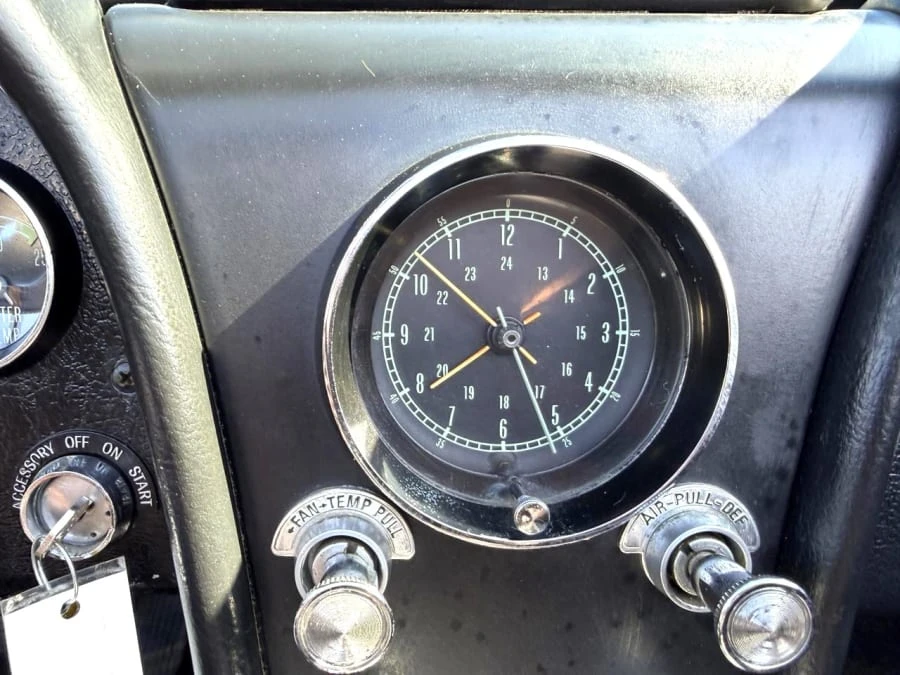 1965 Chevrolet Corvette C2 - Image 22 of 26