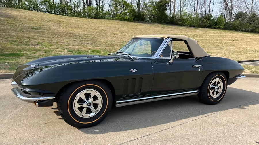 1965 Chevrolet Corvette C2 - Image 27 of 31