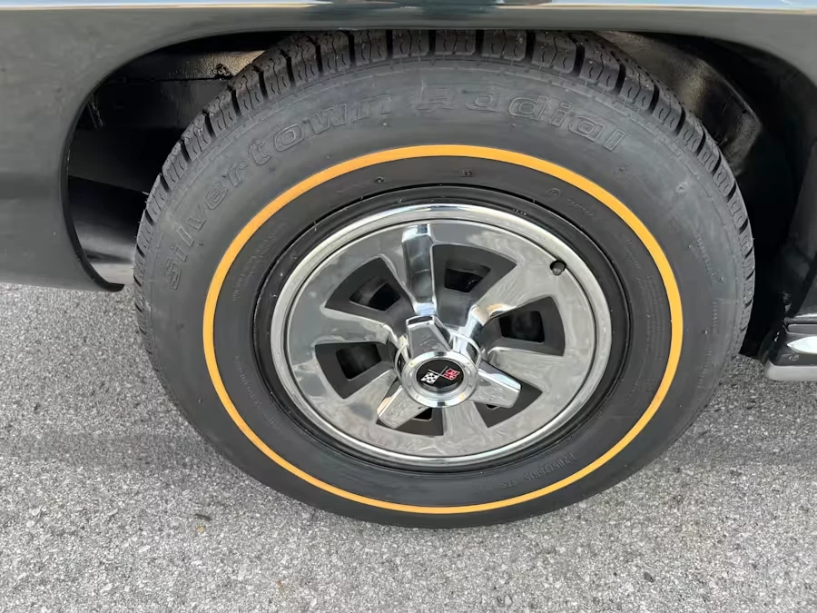 1965 Chevrolet Corvette C2 - Image 30 of 31