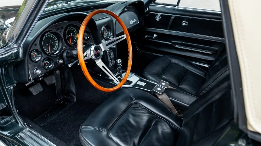 1965 Chevrolet Corvette C2 - Image 27 of 31