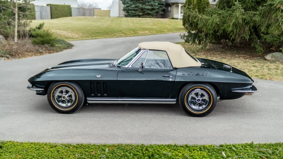 1965 Chevrolet Corvette C2 - Image 2 of 31