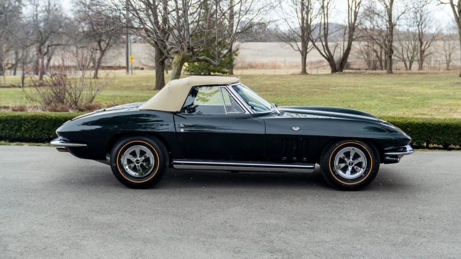 1965 Chevrolet Corvette C2 - Image 11 of 31