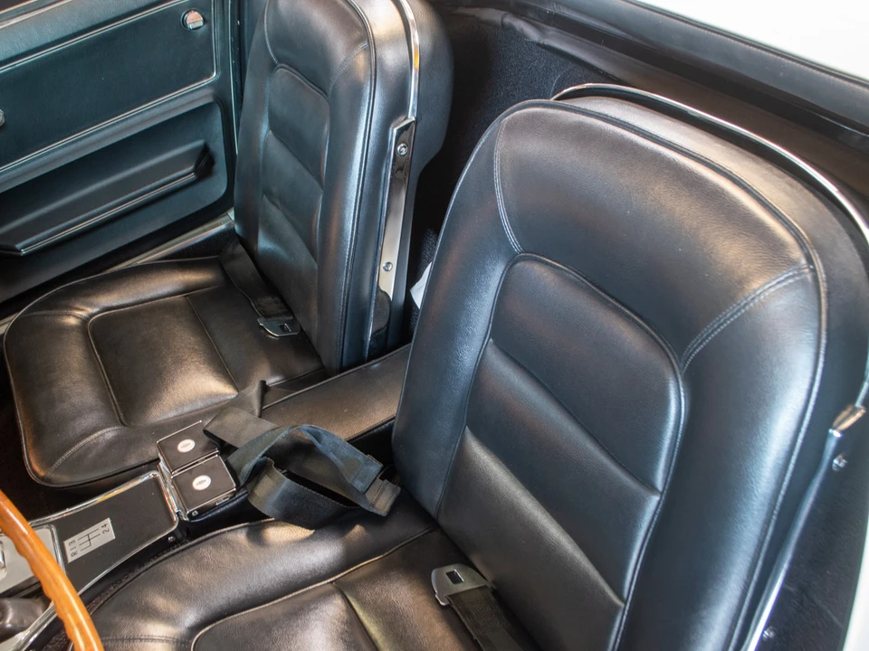 1965 Chevrolet Corvette C2 - Image 27 of 31