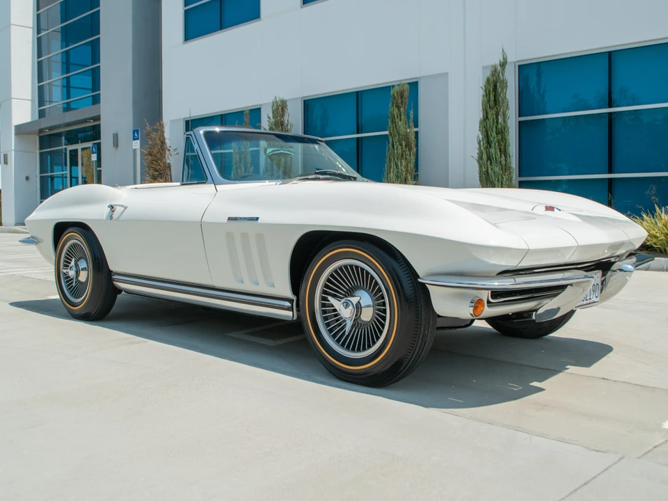 1965 Chevrolet Corvette C2 - Image 4 of 31