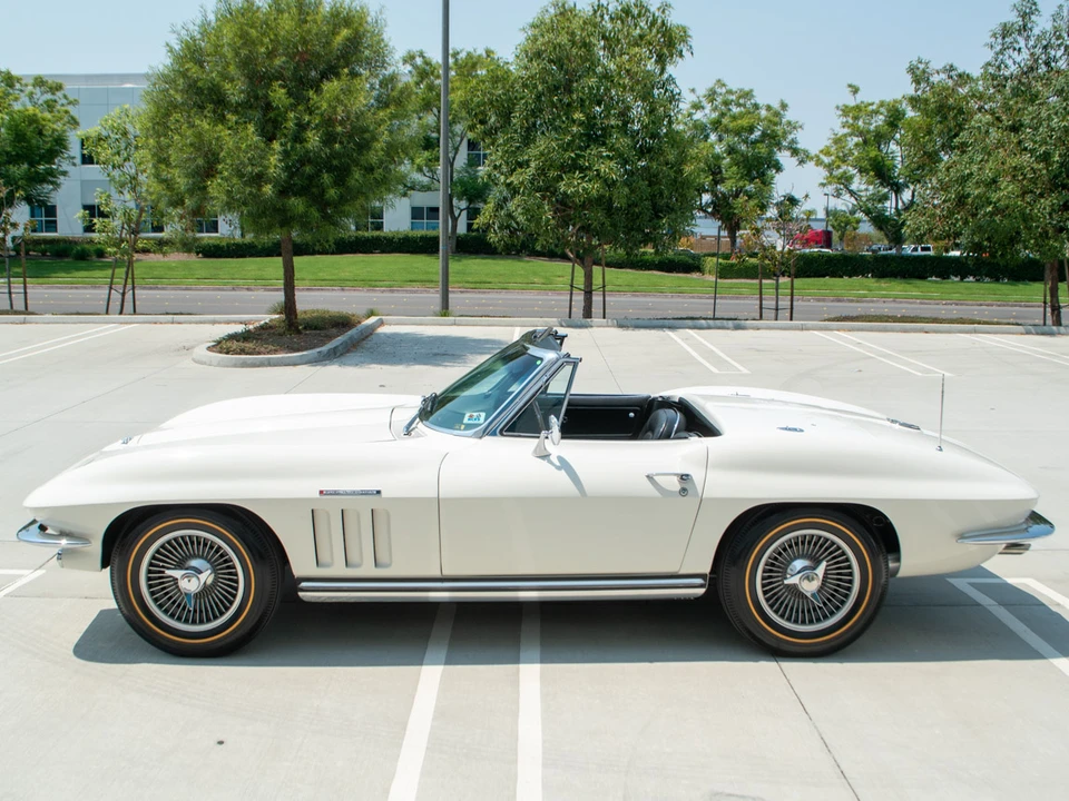 1965 Chevrolet Corvette C2 - Image 9 of 31