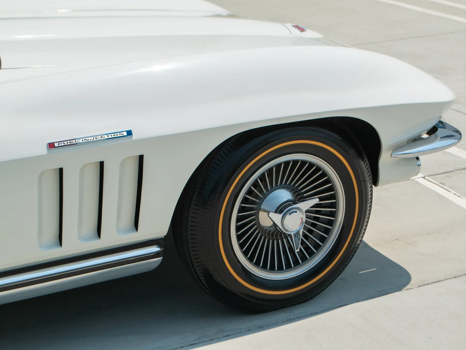 1965 Chevrolet Corvette C2 - Image 21 of 31