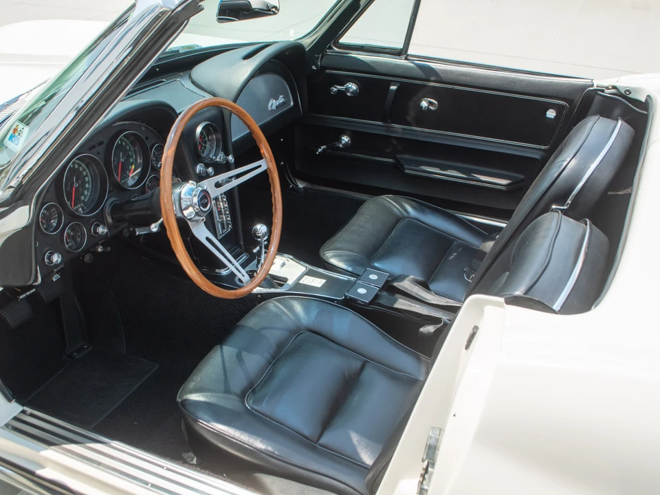 1965 Chevrolet Corvette C2 - Image 26 of 31