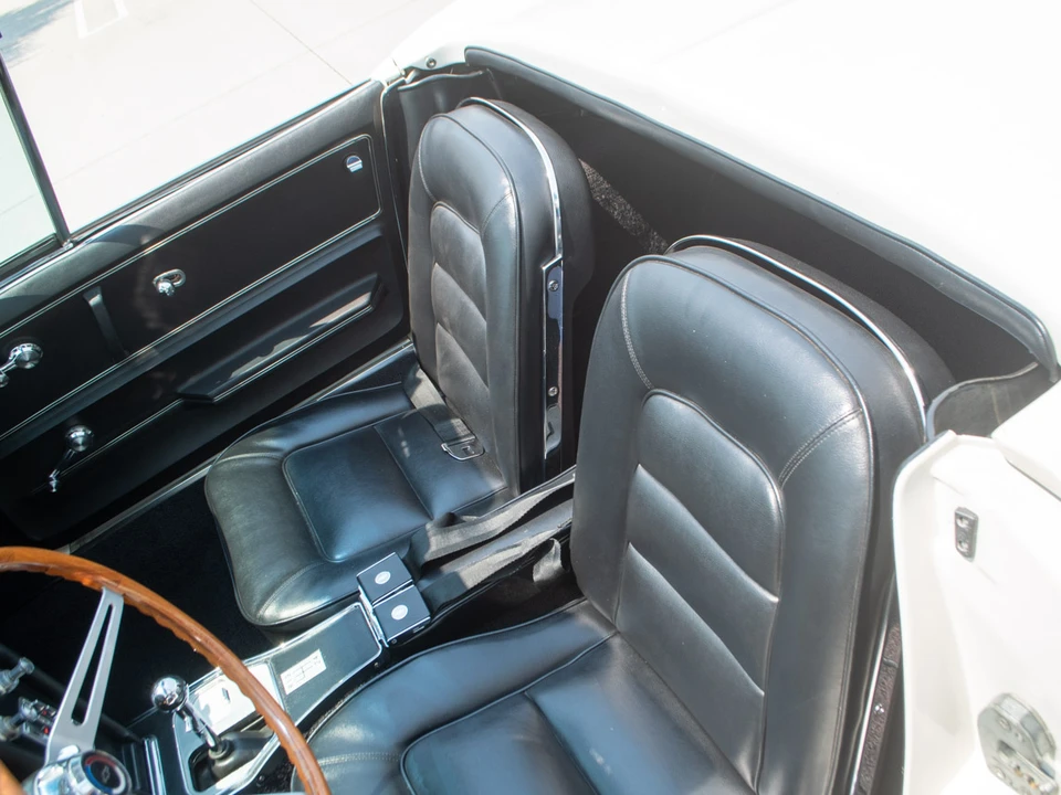 1965 Chevrolet Corvette C2 - Image 28 of 31