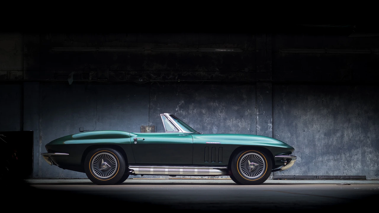 1965 Chevrolet Corvette C2 - Image 3 of 31