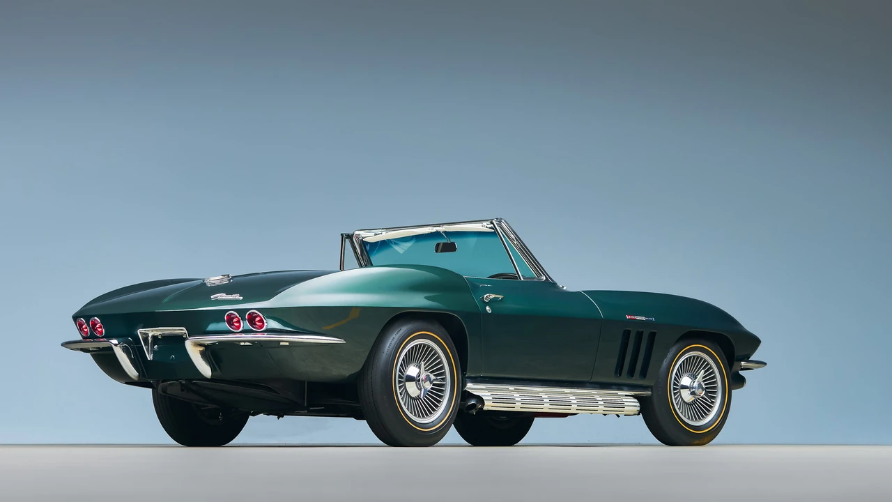 1965 Chevrolet Corvette C2 - Image 13 of 31
