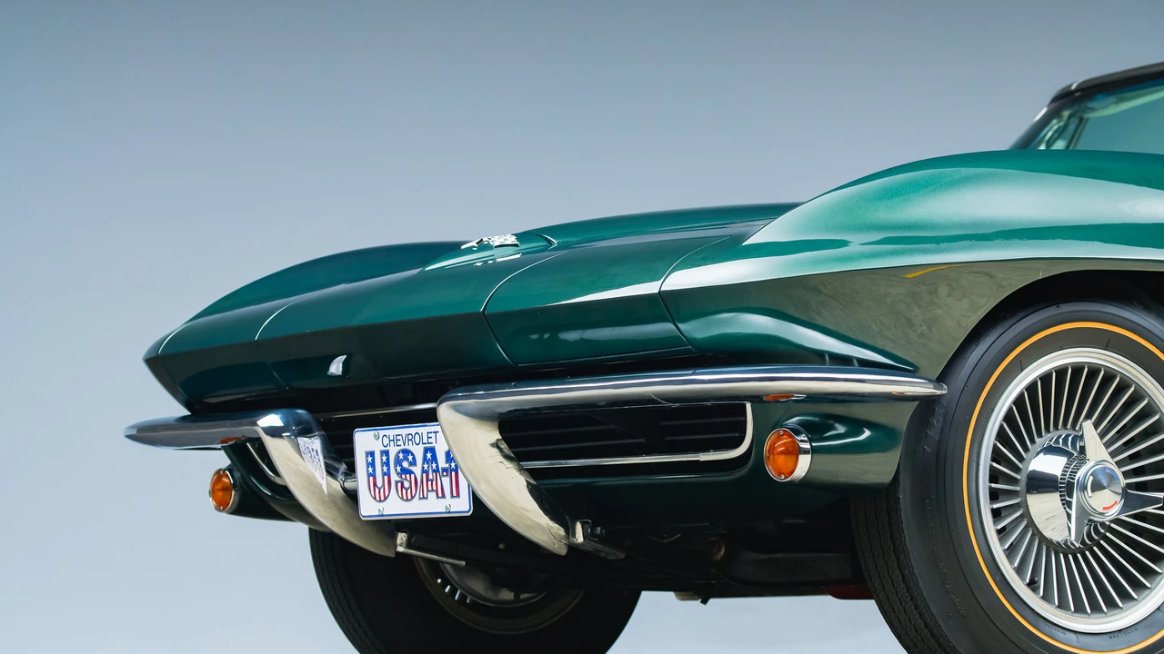 1965 Chevrolet Corvette C2 - Image 19 of 31