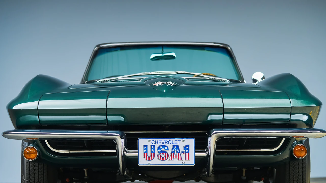 1965 Chevrolet Corvette C2 - Image 21 of 31