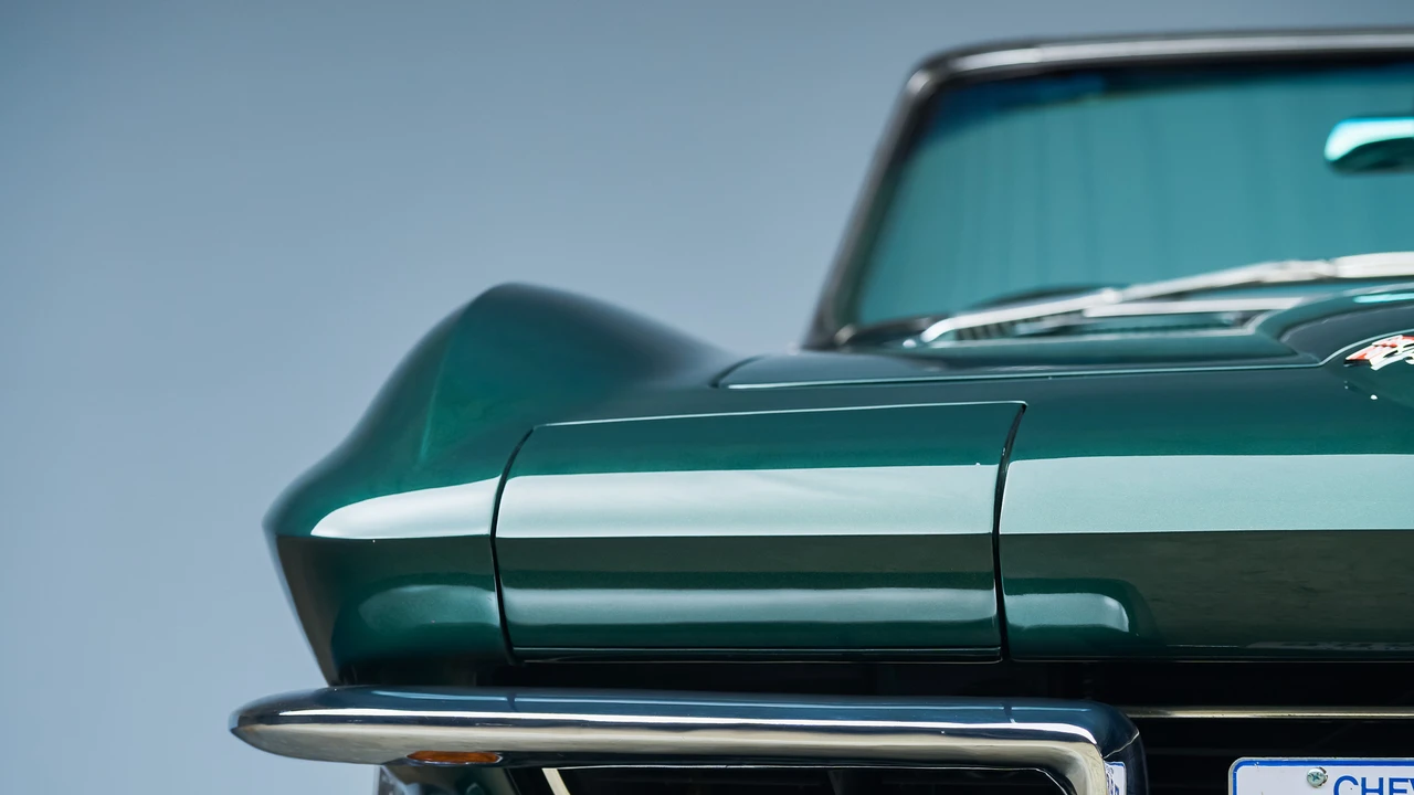1965 Chevrolet Corvette C2 - Image 23 of 31