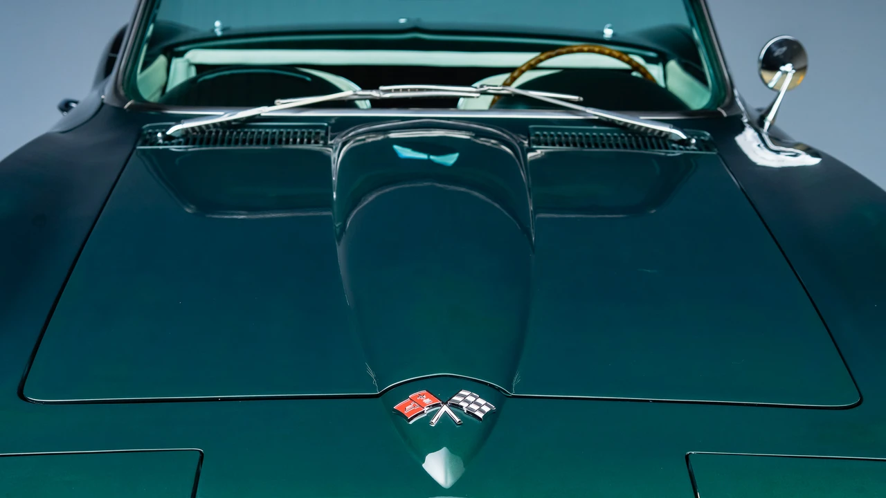 1965 Chevrolet Corvette C2 - Image 25 of 31