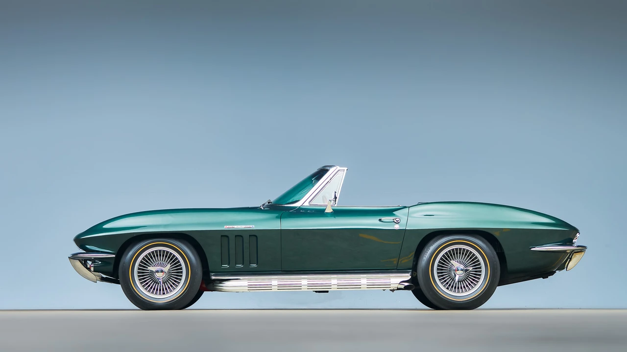 1965 Chevrolet Corvette C2 - Image 9 of 31