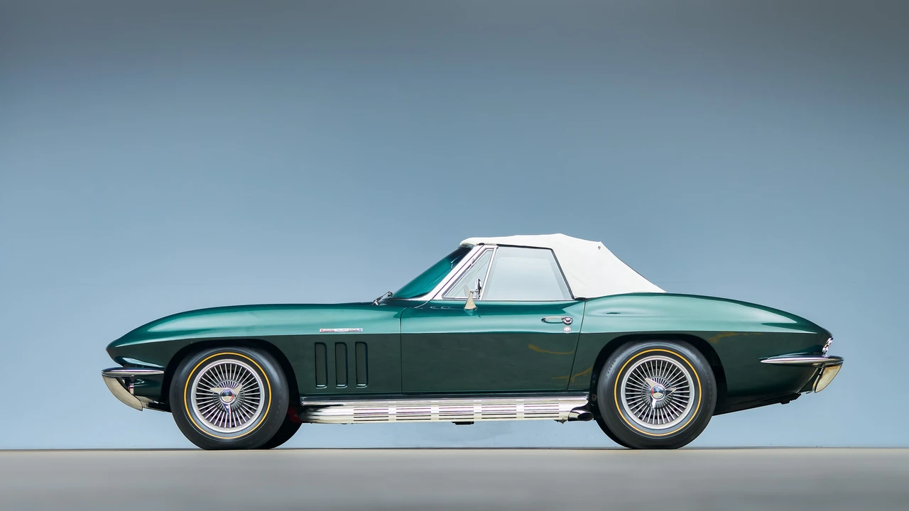1965 Chevrolet Corvette C2 - Image 11 of 31