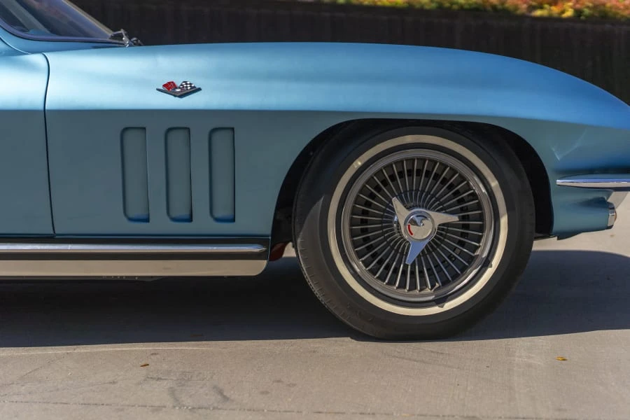 1965 Chevrolet Corvette C2 - Image 20 of 31