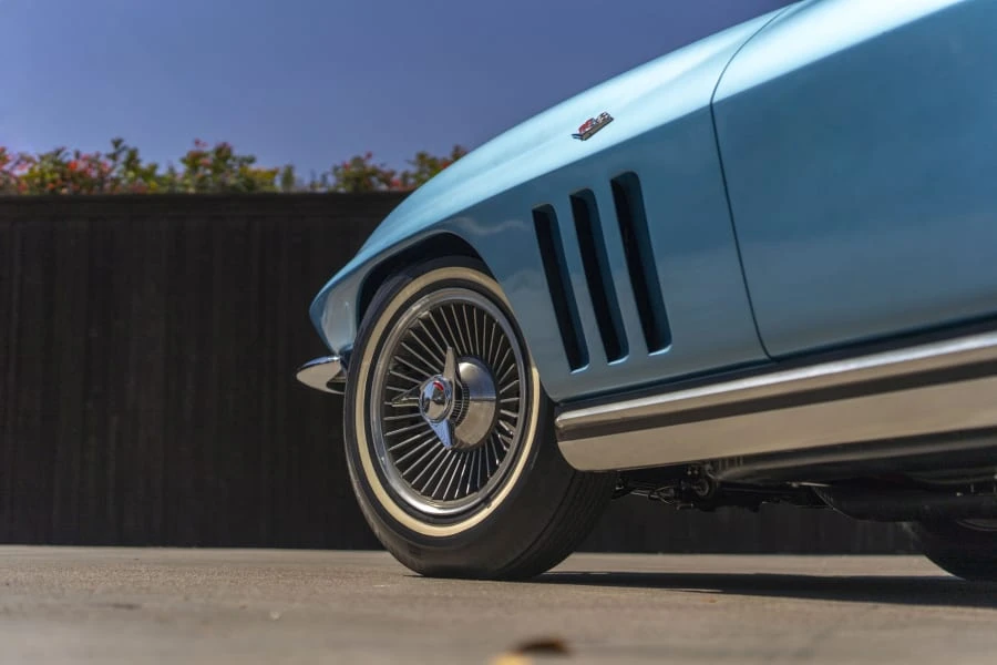 1965 Chevrolet Corvette C2 - Image 27 of 31