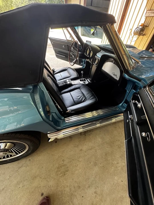 1965 Chevrolet Corvette C2 - Image 11 of 19
