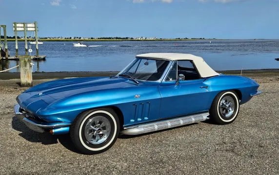 1965 Chevrolet Corvette C2 327 4-Speed