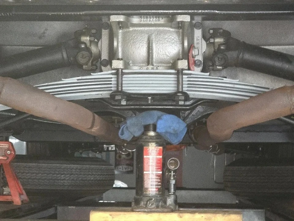 1965 Chevrolet Corvette C2 - Image 16 of 21