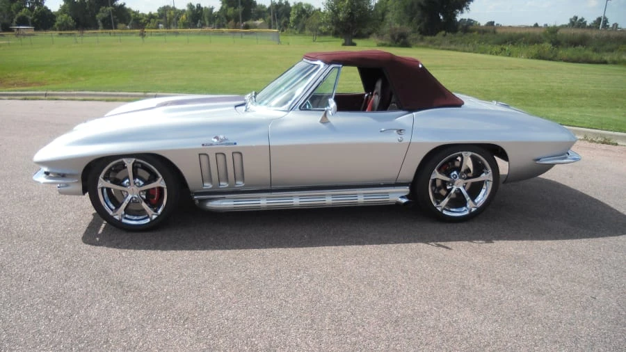 1965 Chevrolet Corvette C2 - Image 2 of 8