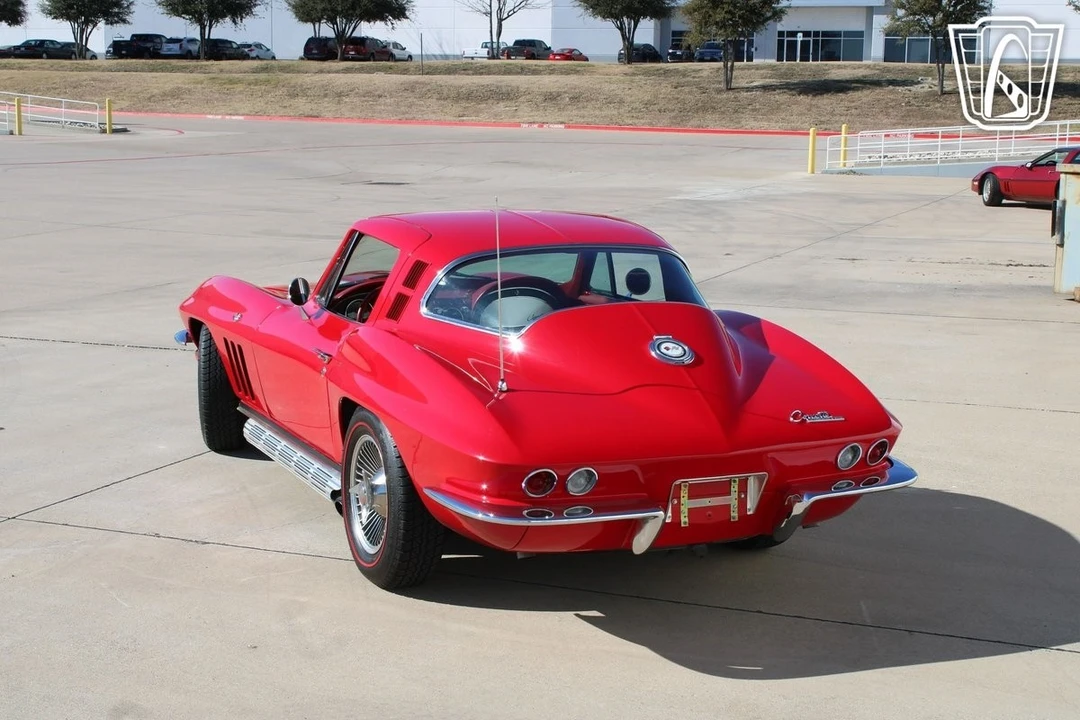 1965 Chevrolet Corvette C2 - Image 10 of 12