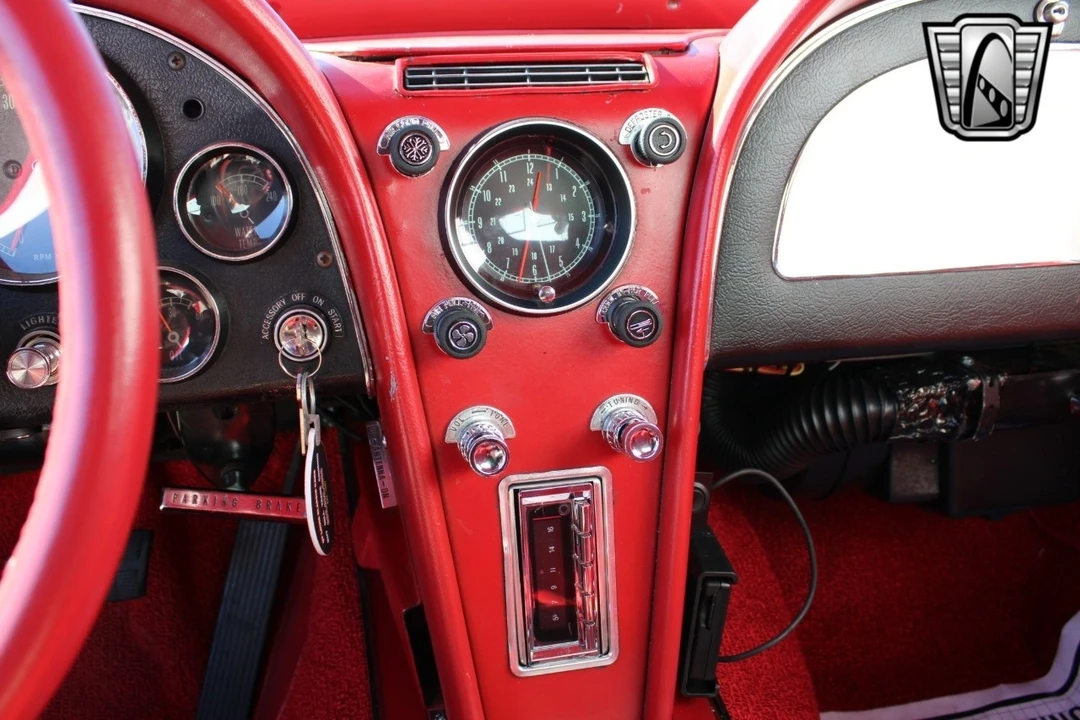 1965 Chevrolet Corvette C2 - Image 17 of 21