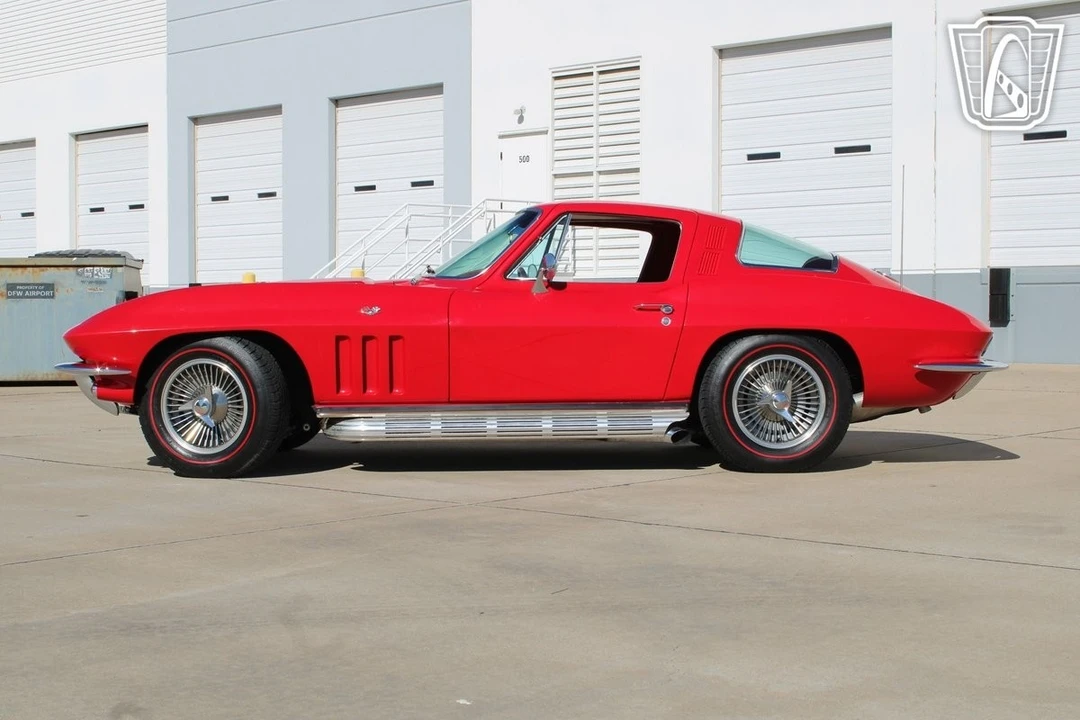 1965 Chevrolet Corvette C2 - Image 8 of 12