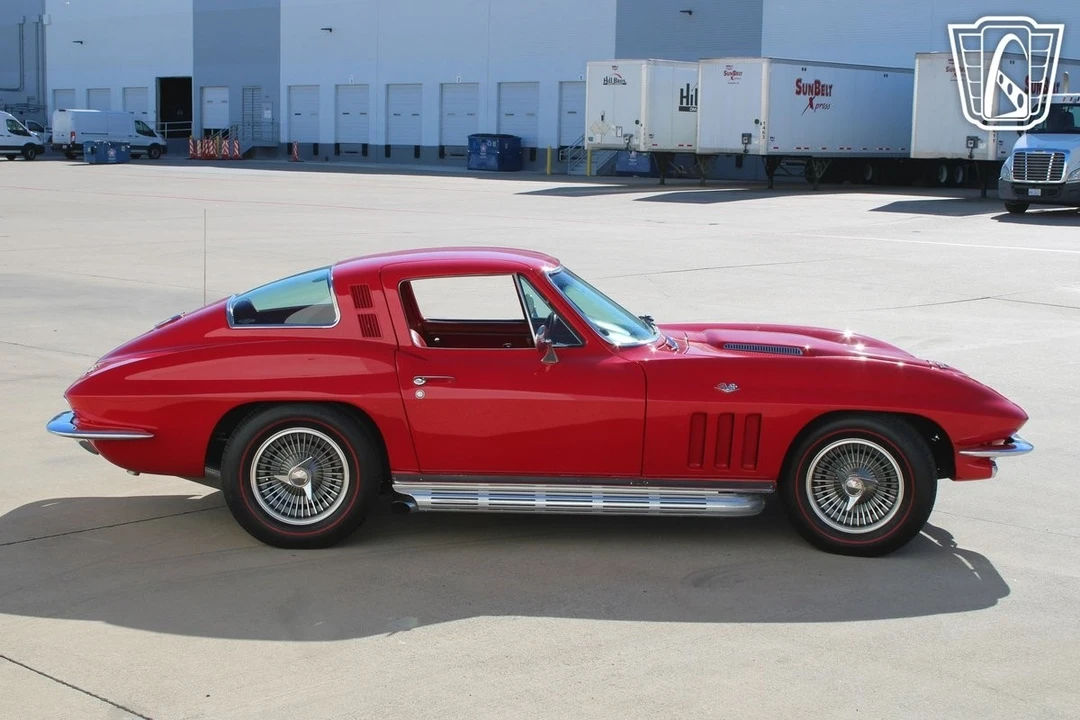 1965 Chevrolet Corvette C2 - Image 19 of 21