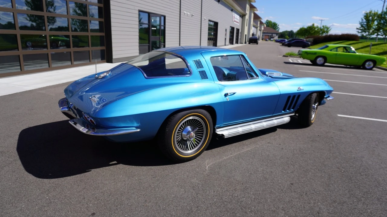 1965 Chevrolet Corvette C2 - Image 4 of 21