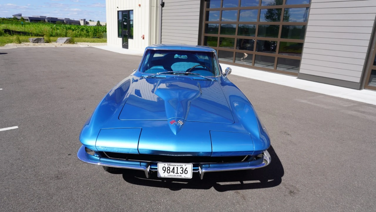 1965 Chevrolet Corvette C2 - Image 2 of 21