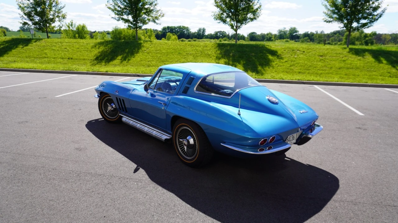 1965 Chevrolet Corvette C2 - Image 6 of 21