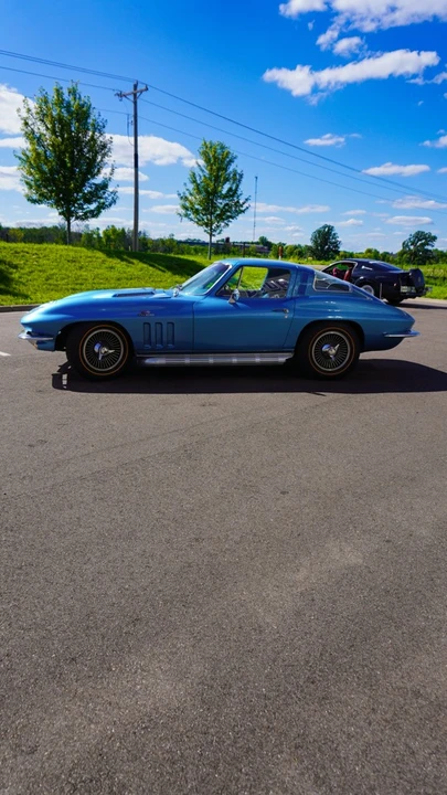 1965 Chevrolet Corvette C2 - Image 17 of 21