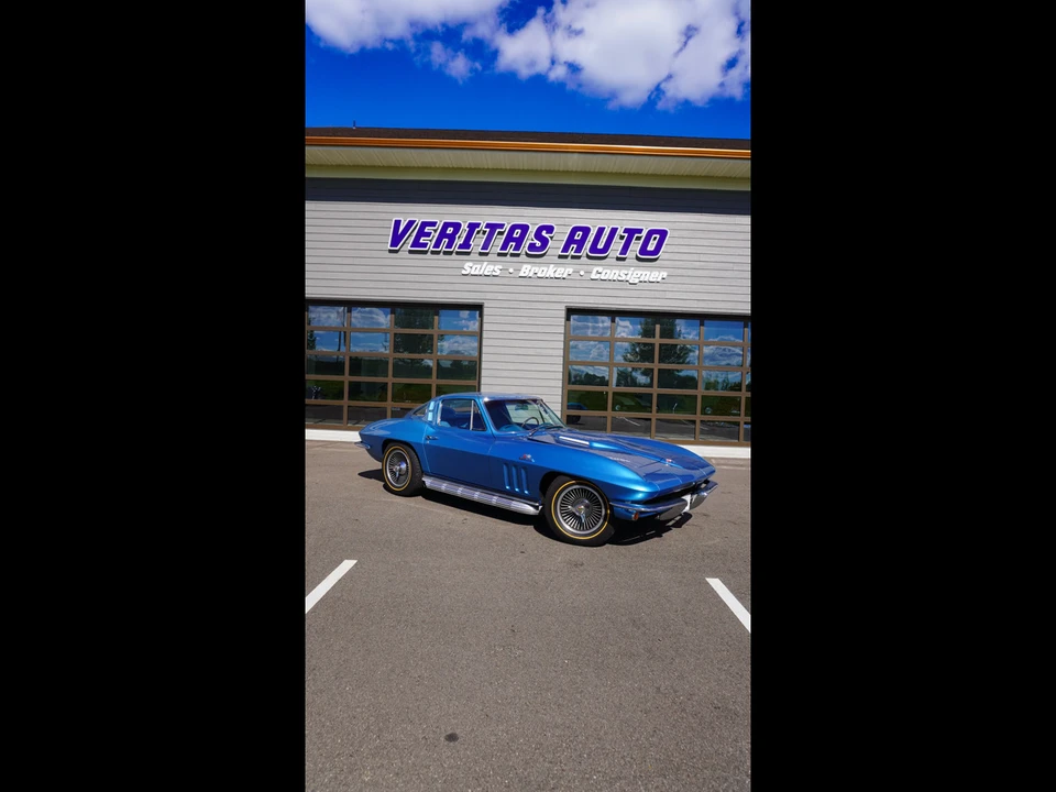 1965 Chevrolet Corvette C2 - Image 10 of 21