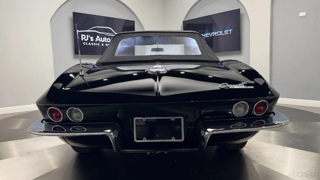 1965 Chevrolet Corvette C2 - Image 17 of 24