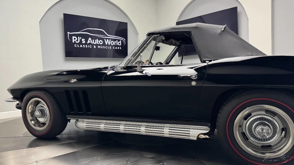 1965 Chevrolet Corvette C2 - Image 23 of 24