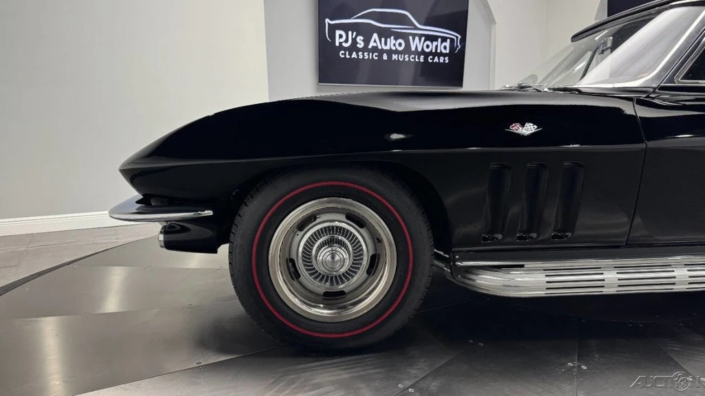 1965 Chevrolet Corvette C2 - Image 12 of 24