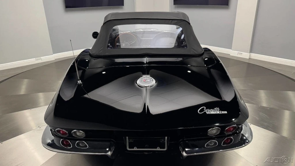 1965 Chevrolet Corvette C2 - Image 18 of 24